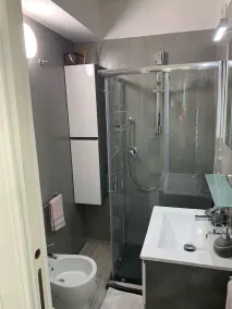 Apartment in villa with private garden - Image 3