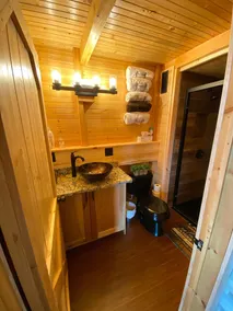 Ark Encounter★ Lakefront Front Cabin, Dock Water Slides, Screened Porch Hot Tub★ - Image 2