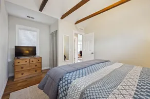 Beautiful Private Carriage House, Heart of Denver, Quiet Yet Close to Everything - Image 5