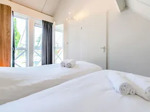 Vacation Home i Nieuw-helvoet med 3 sovrum som kan rymma 6 - Image 4