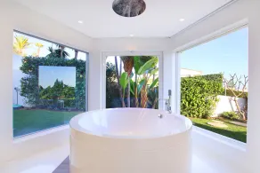 Villa moderna y lujosa en Marbella con vistas - Image 5