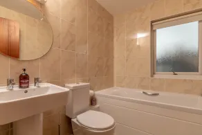 Beachview Holiday Flat 2 - Image 2