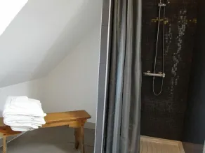 Charming Renovated House with Private Entrance Near Fontainebleau - Image 3