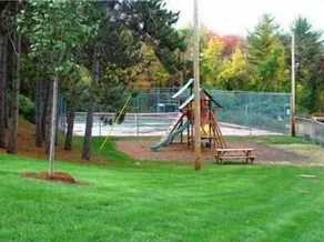 Village at Winnipesaukee Condo Walk to BEACH! - Image 2