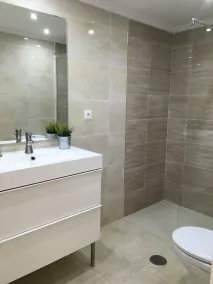 Lyxig lägenhet i Fuentes de Nerja med utsikt över poolen, gratis WiFi och TV - Image 2