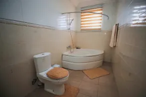 Willows Court - Image 4