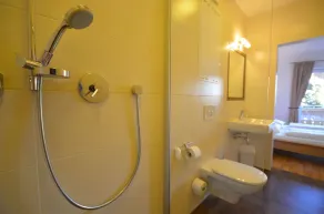 Modern apartment, private sauna, spectacular views, 5 min to ski lifts - Image 4