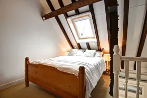 Stilvolles Apartment, das modernen Chic mit Charakter und Komfort verbindet - Image 5