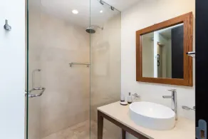 Stunning beachfront condo with AMAZING views!! 2 Bedroom+den, 3 Bathrooms - Image 5