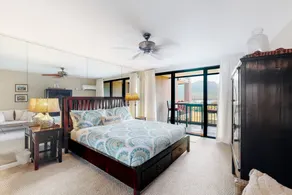 Hotel room with view of Hanalei Bay, lanai, outdoor pool, hot tub & grills - Image 5