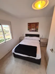 Gorgeous 3 Bed En-Suite, Huge Roof Terrace overlooking Pool and La Marquesa Golf - Image 2