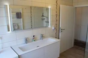 Ferienwohnung-LOGA in Leer (Ostfriesland), 2,5 Km bis Stadtmitte -max 3 Personen - Image 5