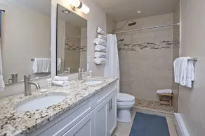 Premier neu renovierte Wohnung nur 1 Meile zu Pisten mit kostenlosem Bus. Pool, Whirlpool !! - Image 4