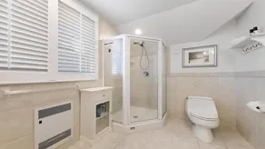 Relax at this 6 bedroom 3 bath bay front in Surf City - Image 5