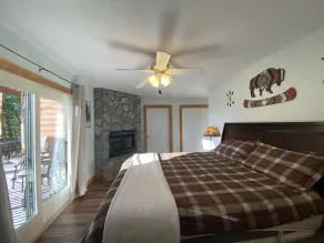Cabin with a beautiful few at 4,700 feet in elevation - Image 5
