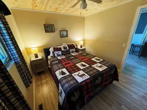 Cozy lakefront home on Dowling Lake, Superior WI. Private dock w/Kayaks. - Image 3