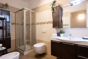 Elegant Location in Florence - 2 FREE PARKING! - Image 4