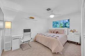 Sunny Florida Escape: Private Heated Pool, Hot Tub, Putting Green, Beach Nearby! - Image 4