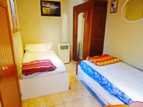 Provence: Single-Story Family Home—3 Rooms, Pool, Air Conditioning in 2 Bedrooms, 8 km from Avignon - Image 5