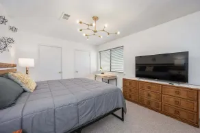 Wellspring Townhome - King Bed Suite minutes from Texas A&M  - Image 4