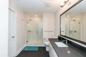 1 Bedroom apartment in Uptown Charlotte - Image 3