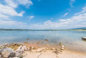Holiday apartment with air conditioning and sea view - Image 4