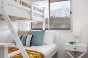 MadeComfy Trendy Apartment on Dee Why Beach - Image 4