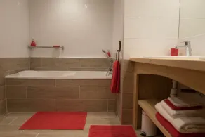 Chalet Hauteluce—Saisies-Contamines: Private indoor pool, sauna, elevator - Image 4