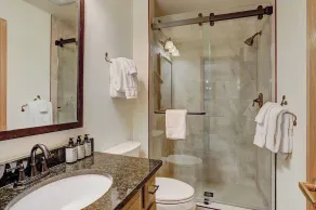 Récemment rénové 2 Bed / 2 Bath Beaver Creek Condo - Image 4