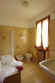 Casa Panorama Undici: un apartamento luminoso y alegre ubicado a poca distancia de las orillas del lago de Como. - Image 2