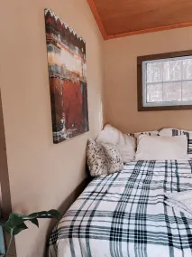 Off Grid tiny cabin on riverfront property  - Image 4