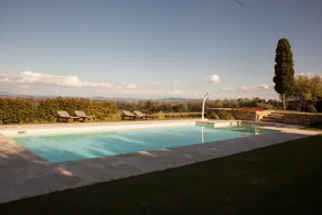 Suite room in farmhouse with swimming pool surrounded by nature - Image 3
