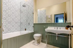 Large dog friendly holiday home with a hot tub in the Cotswolds - Coppers Barn - Image 4