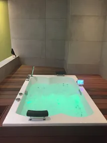 Loft-Komfort mit Spa, Hammam und eigener Sauna 2 in Reims - Image 2