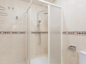 Appartement de deux chambres dans le meilleur emplacement de la ville - Image 4