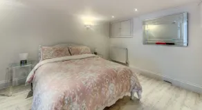 Tarrant St Cottage Arundel - Image 5