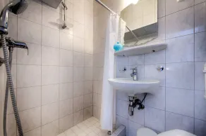 Mira Sea Front Guesthouse - Image 4