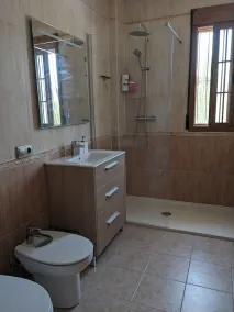 Villa spaziosa di lusso, aria condizionata, piscina enorme, 3 letto / 2 bagni, vista, tutti su un unico livello - Image 2