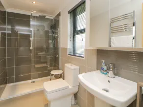 MEADOW LODGE, pet friendly, luxury holiday cottage in Lifton - Image 3