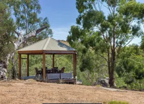 Country style by the cbd - Image 2