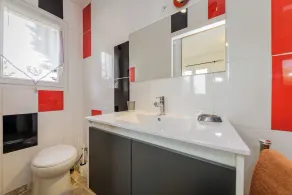 Raphaelle, spacious villa with private pool and studio - Image 5