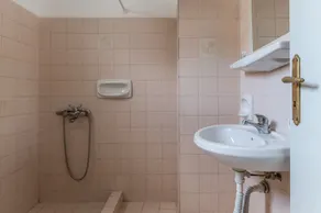 Casa vacanze '9 Perasma Kypri Beach' con terrazza privata, Wi-Fi e aria condizionata - Image 2