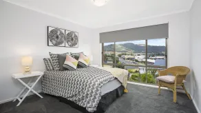 Schram - Views Over Apollo Bay, Ocean, Beach & Otways - Image 3