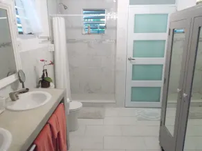 Dos Palmas-3Bdrm, 2Ba, Walk One Block to Caribbean,Malecon,restaurants,etc - Image 5