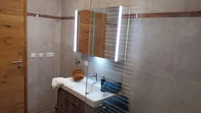 Ferienwohnung Untersberg 60 qm mit 1 Schlafzimmer und Balkon - Image 3