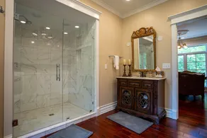 Beautiful Home with Hot Tub, Community Pool, and Screened in Porch - Image 4