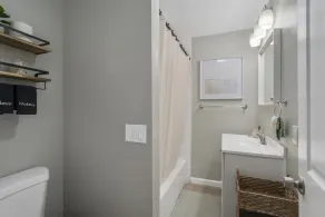 Unique Modern Studio- Centrally located; fireworks; AC - Image 3