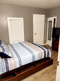 Cozy Apt downtown Lansing next to Lugnuts Stadium - Image 4