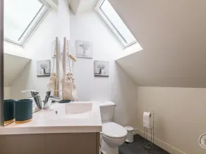 Charming historical house, pets allowed, private parking - Image 4