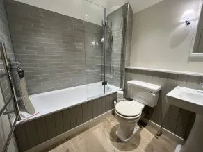 Walcot Yard gated mews with parking, Central Bath - Image 3